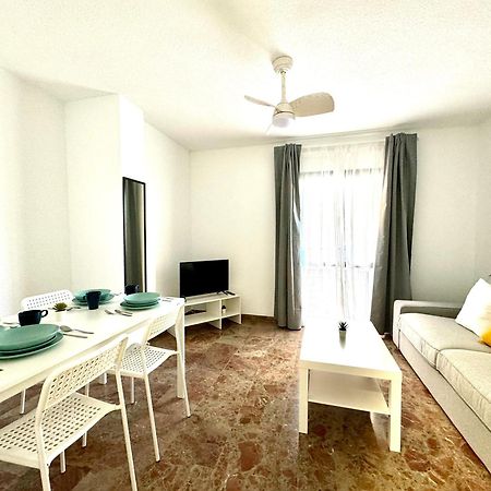 Beautiful & Sunny Apartment Малага Екстериор снимка