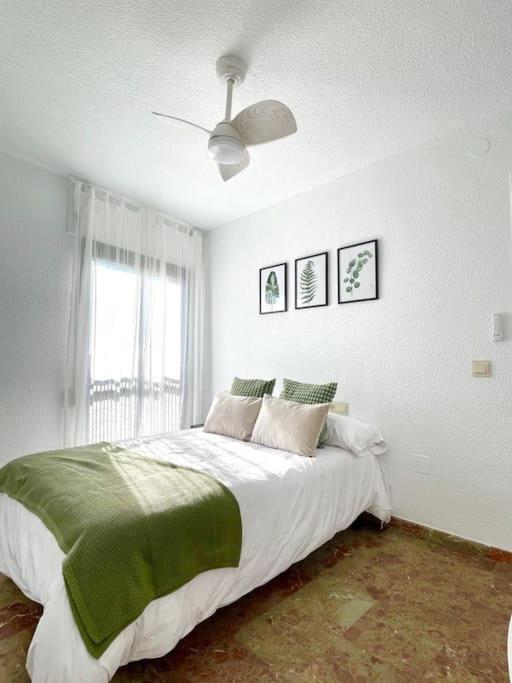 Beautiful & Sunny Apartment Малага Екстериор снимка
