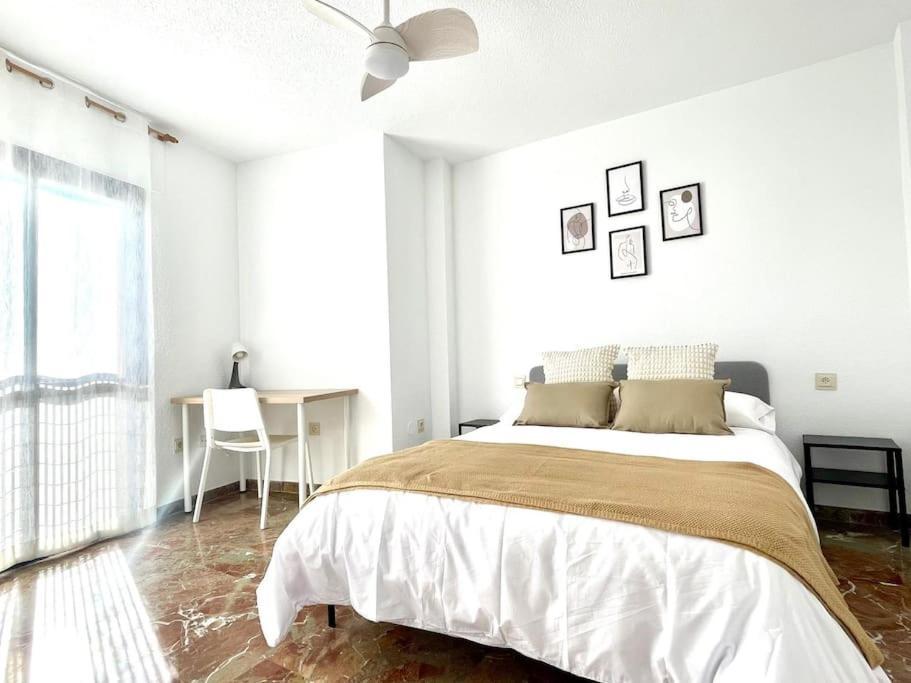 Beautiful & Sunny Apartment Малага Екстериор снимка
