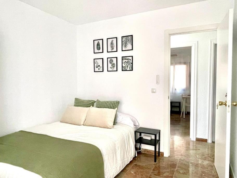 Beautiful & Sunny Apartment Малага Екстериор снимка