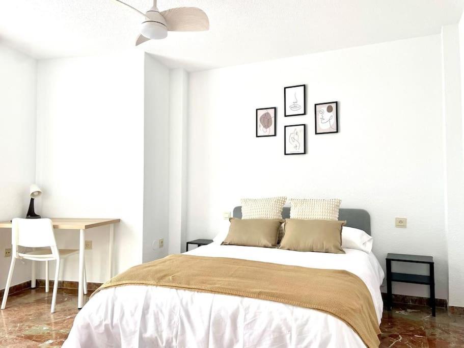 Beautiful & Sunny Apartment Малага Екстериор снимка