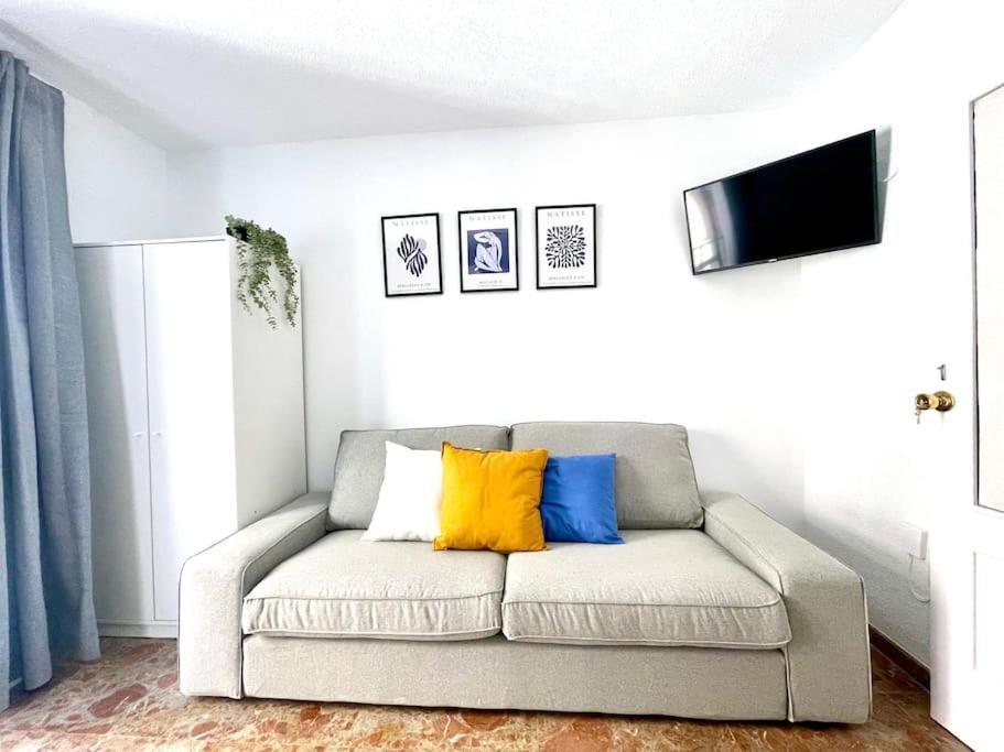 Beautiful & Sunny Apartment Малага Екстериор снимка