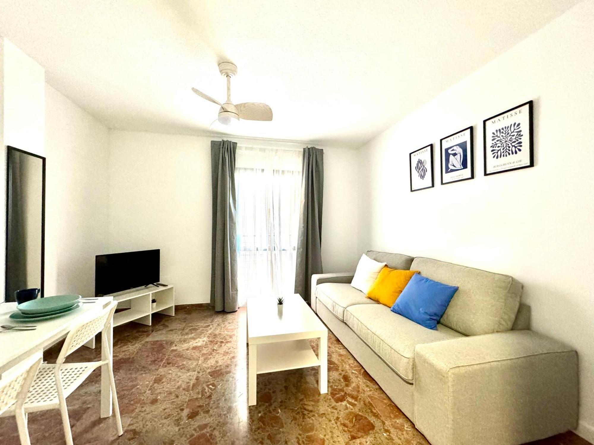 Beautiful & Sunny Apartment Малага Екстериор снимка
