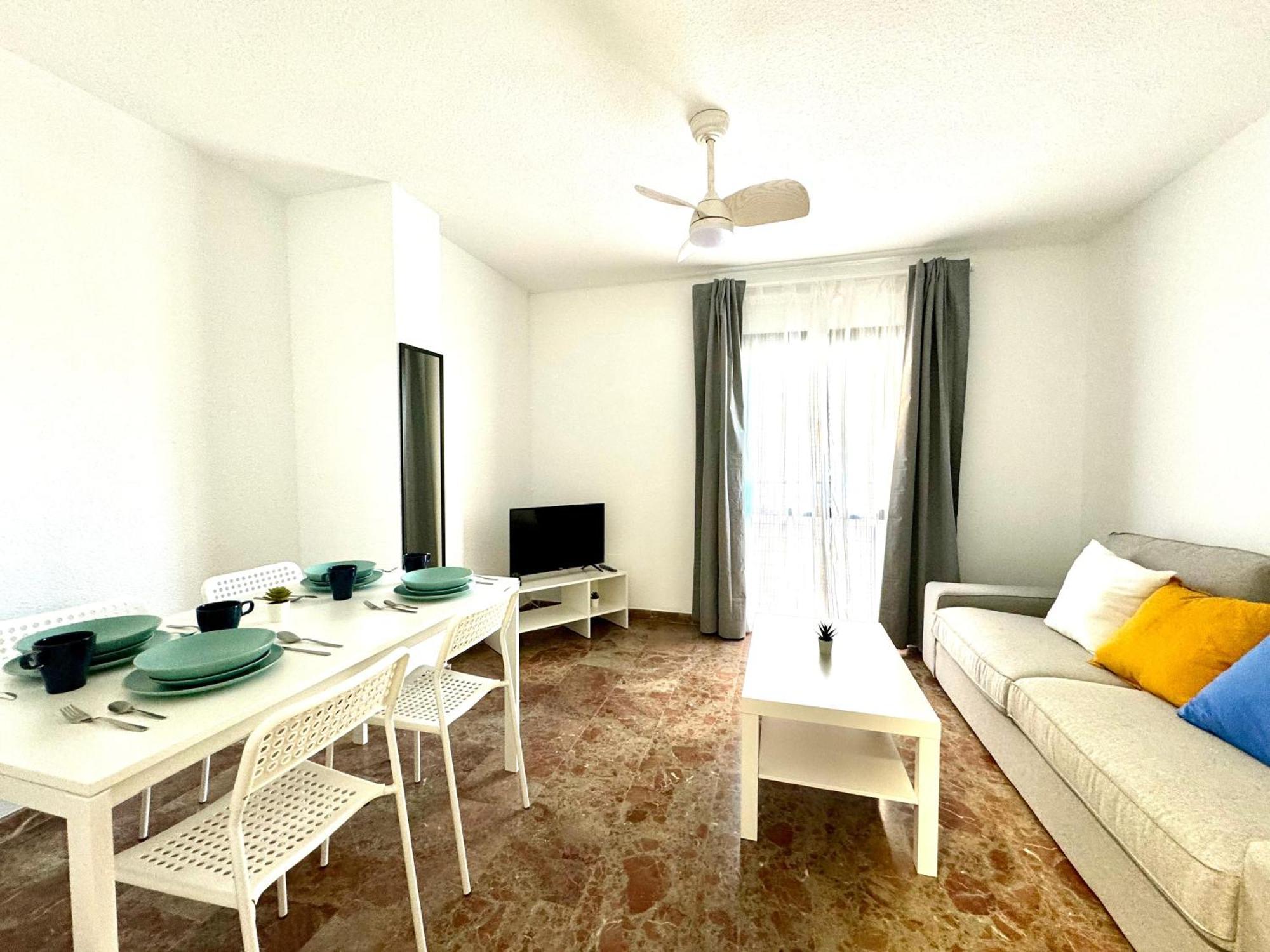 Beautiful & Sunny Apartment Малага Екстериор снимка